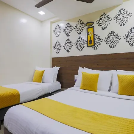 Golden Bkc Hotel