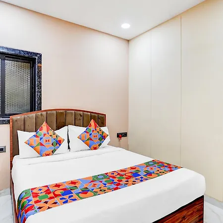 Hotel Fabhotel Jk