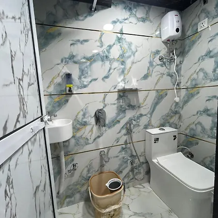 Hostel Apna Adda And Mumbai