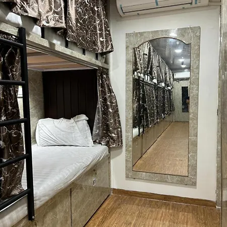 Apna Adda And Hostel