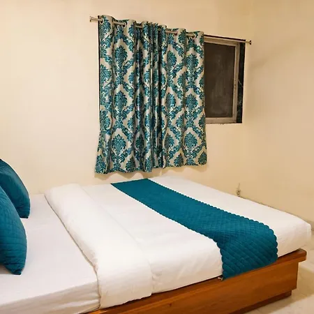 Glow Star - Near Csmt Railway Station & Hajj House - South Hotel Mumbai