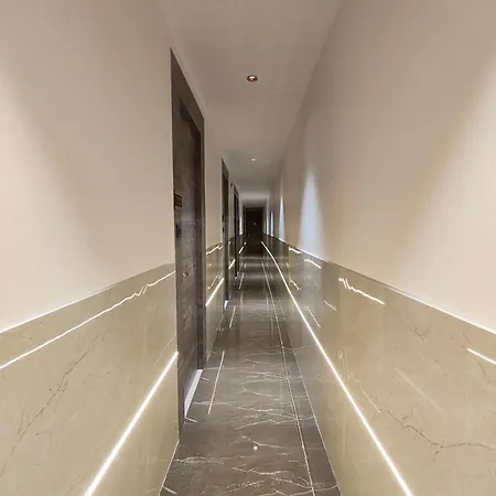 Darshan Palace Hotel *