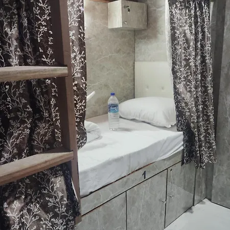 New Star Andheri West Hostel Mumbai
