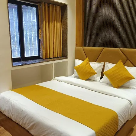 Hotel Grand Palace 3*
