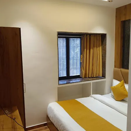 Hotel Grand Palace