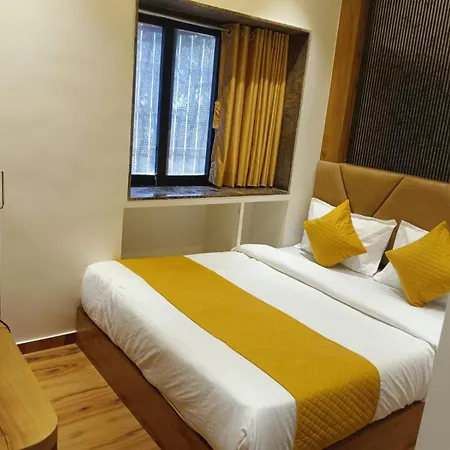 Grand Palace 3* Mumbai