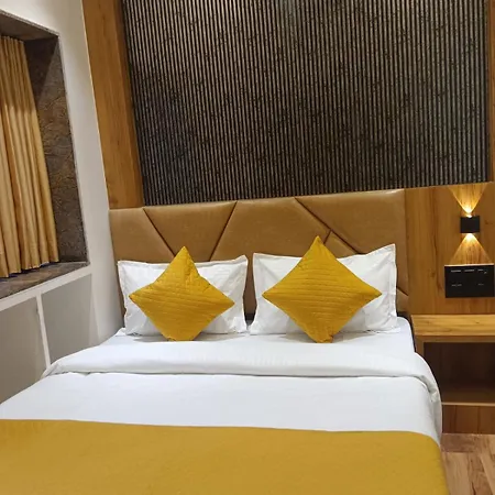 Grand Palace 3*