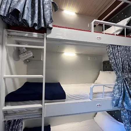 Transit - Near Airport Bed & Breakfast *