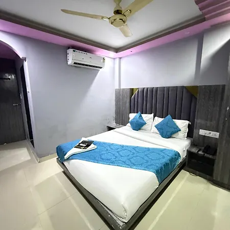 Aala - Versova Hotel 3*