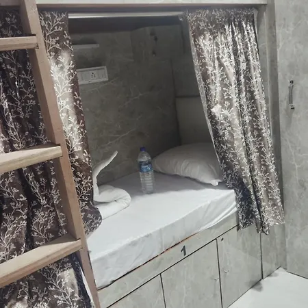 Hostel New Star Andheri West *