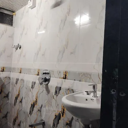 New Star Andheri West Hostel *