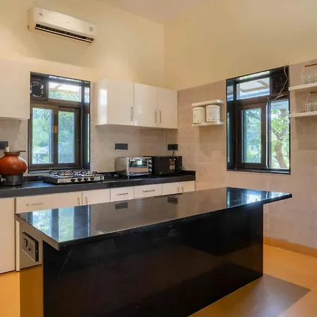 Villa Stayvista's Pranamya - 4bhk With Pet Friendly & Alfresco Dining *