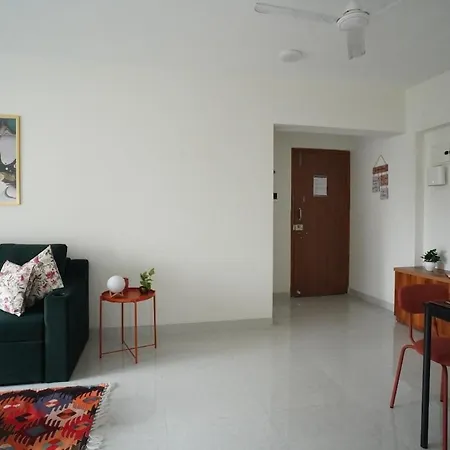 Apartment The Emerald Bloom, 2bhk Near Airport,bkc&nmacc *