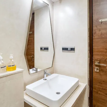 Milano Cozy In Bkc With Lift Wi-fi Mumbai