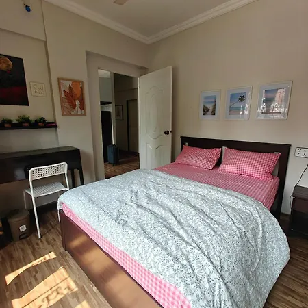 Apartment Serene-2bhk Balcony-parking-bandra Chapel Rd-cafes *
