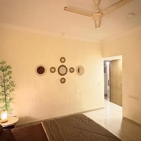 Apartment Cozy Retreat In Royal Palms
