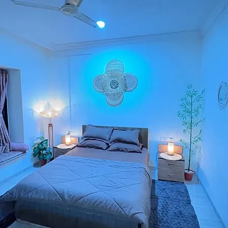 Apartment Cozy Retreat In Royal Palms Mumbai