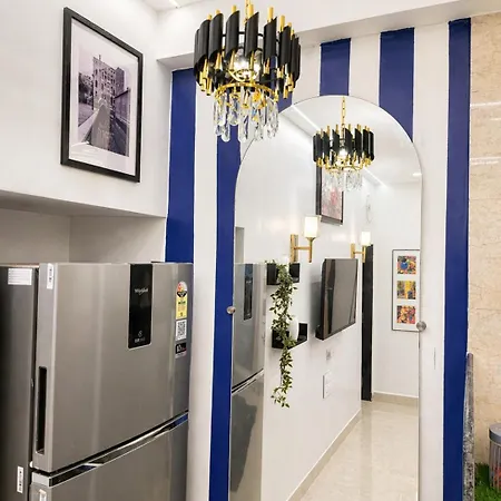 Casa Azure 1bhk Off Carter Road, Chuim Village Apartment *