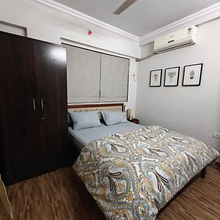 Serene-2bhk Balcony-parking-bandra Chapel Rd-cafes