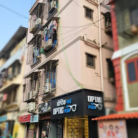 1bhk Bandra Chapel Road *