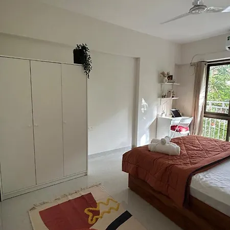 Urban Pause, 2bhk Near Bkc,airport&nmacc *