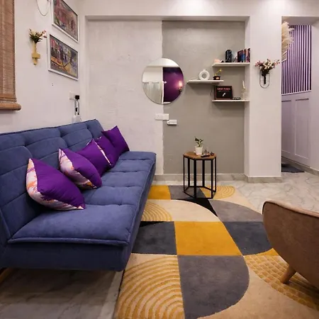 1bhk Bandra Chapel Road *