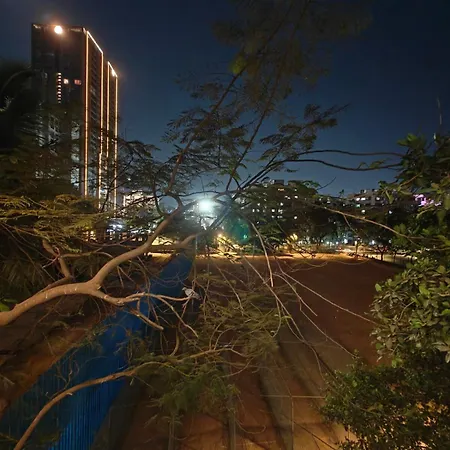 Serene-2bhk Balcony-parking-bandra Chapel Rd-cafes Apartment