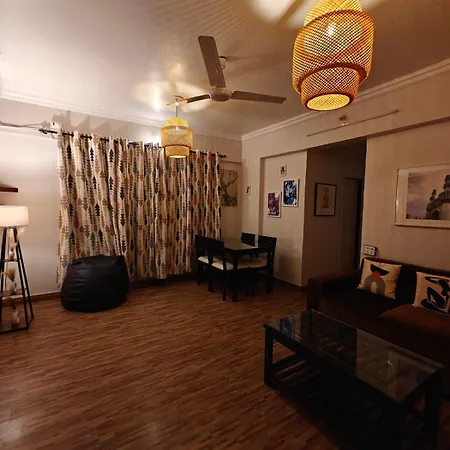 Serene-2bhk Balcony-parking-bandra Chapel Rd-cafes Apartment *