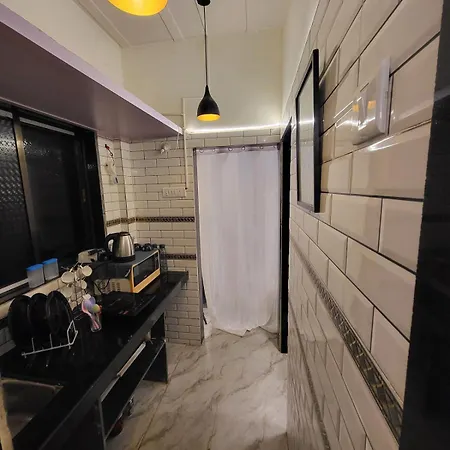 1bhk Bandra Chapel Road * Mumbai