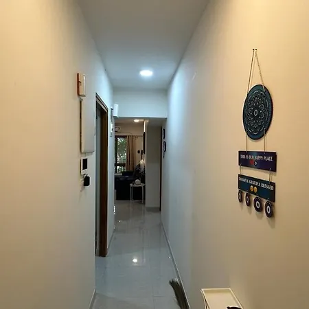 Apartment Urban Pause, 2bhk Near Bkc,airport&nmacc