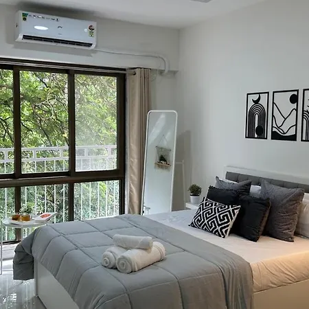 Apartment Urban Pause, 2bhk Near Bkc,airport&nmacc *