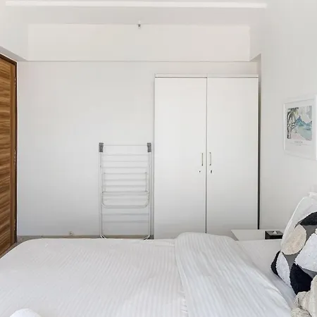 Delphi 2bhk By House Oona Mumbai