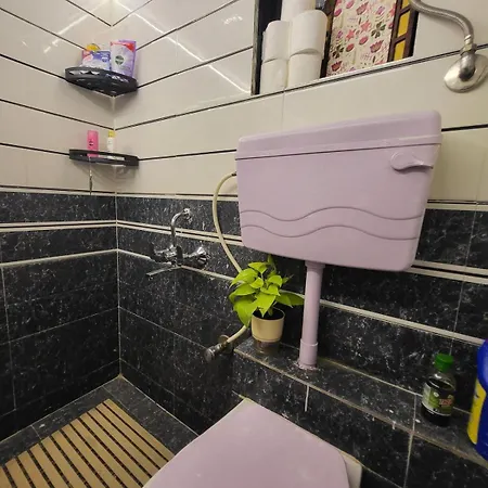 Apartment 1bhk Bandra Chapel Road *