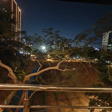 Apartment Serene-2bhk Balcony-parking-bandra Chapel Rd-cafes *