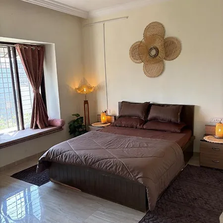 Cozy Retreat In Royal Palms * Mumbai