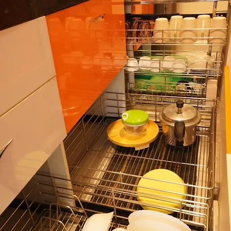 The Emerald Bloom, 2bhk Near Airport,bkc&nmacc Mumbai