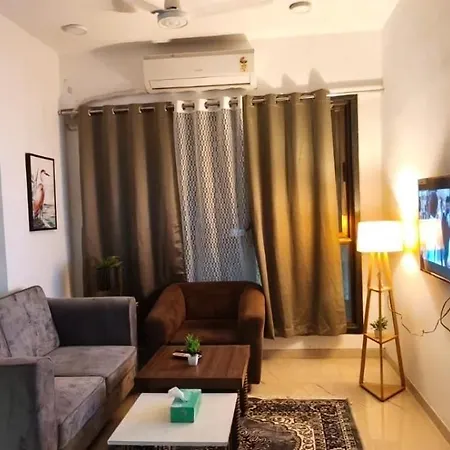 Apartment Ivy Urban Cozy 401 Private 1bhk 3 Min Nesco Mumbai
