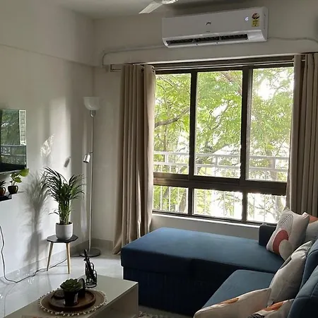 Apartment Urban Pause, 2bhk Near Bkc,airport&nmacc