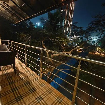 Serene-2bhk Balcony-parking-bandra Chapel Rd-cafes