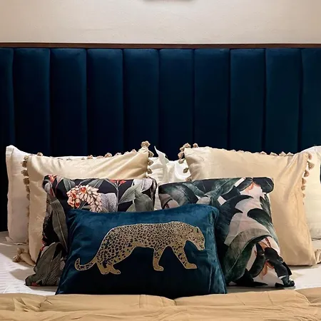 Powai, Aurora Luxe,2bhk Balcony & View * Mumbai