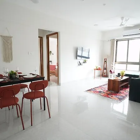 The Emerald Bloom, 2bhk Near Airport,bkc&nmacc Apartment