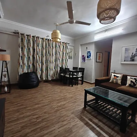 Apartment Serene-2bhk Balcony-parking-bandra Chapel Rd-cafes *