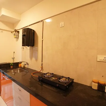 The Emerald Bloom, 2bhk Near Airport,bkc&nmacc Mumbai
