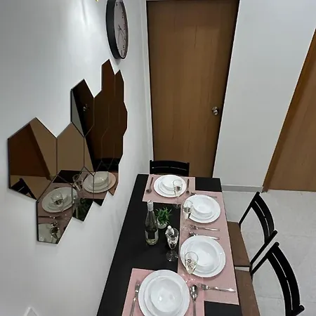 Apartment Urban Pause, 2bhk Near Bkc,airport&nmacc