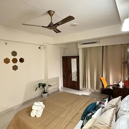Apartment Powai, Aurora Luxe,2bhk Balcony & View *