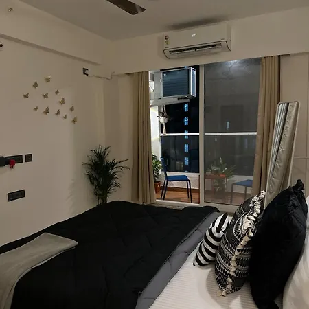 Apartment Powai, Aurora Luxe,2bhk Balcony & View