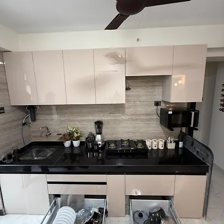 Powai, Aurora Luxe,2bhk Balcony & View * Mumbai
