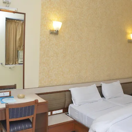 Hotel Ashray International, Sion - Near Bkc