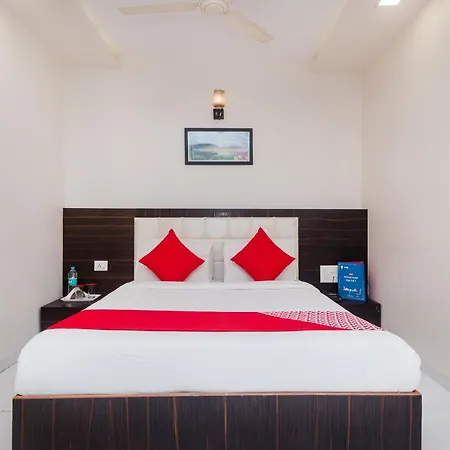 O Alfa Grand Near Chhatrapati Shivaji International Airport Hotel