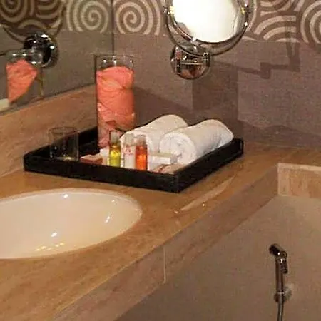 Sai Hotel 3*